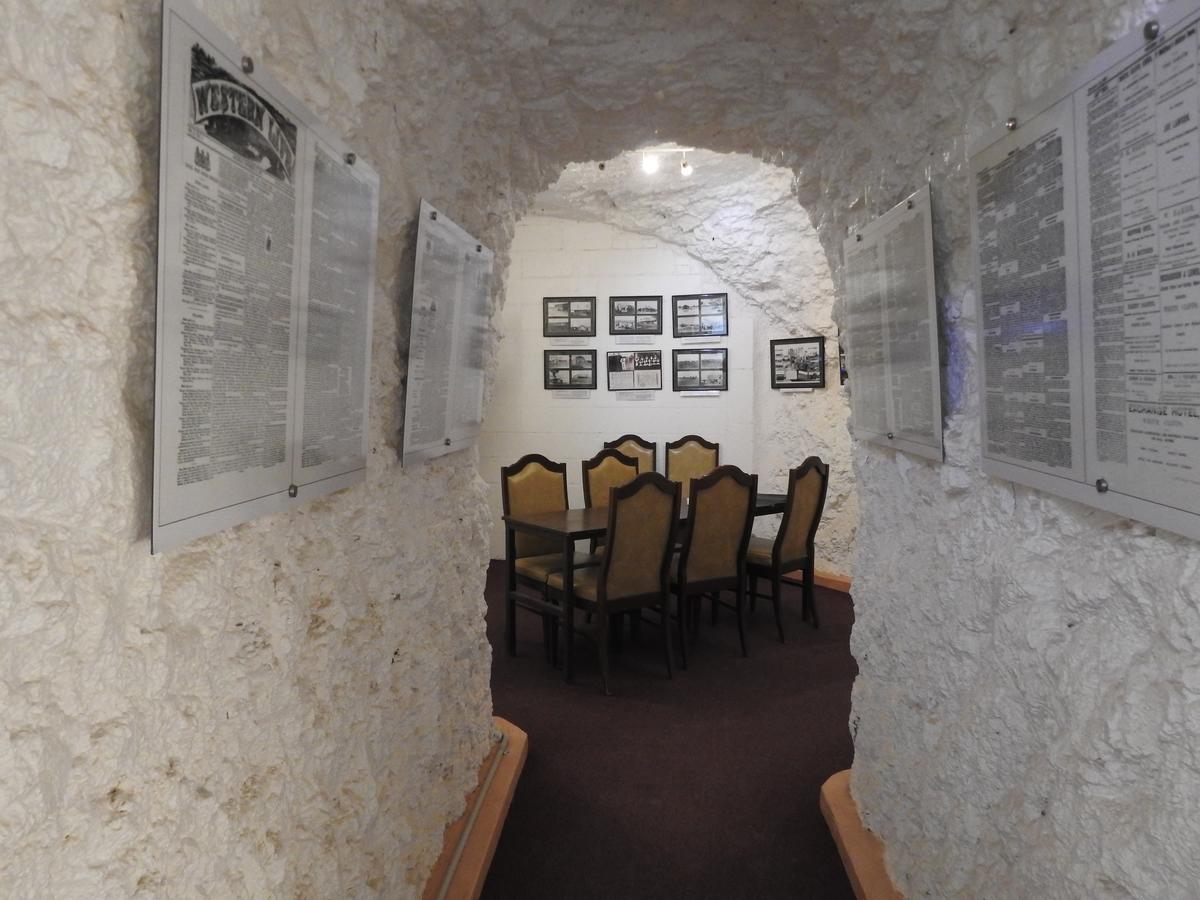 White Cliffs Underground Motel Dış mekan fotoğraf